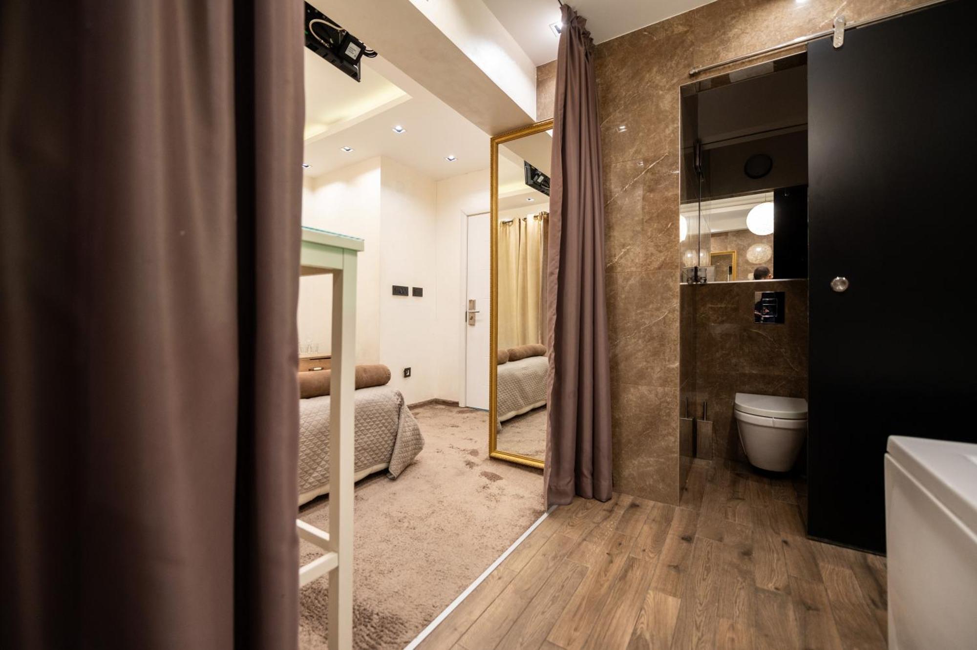 Central Business Apartments Jacuzzi Belgrade Extérieur photo