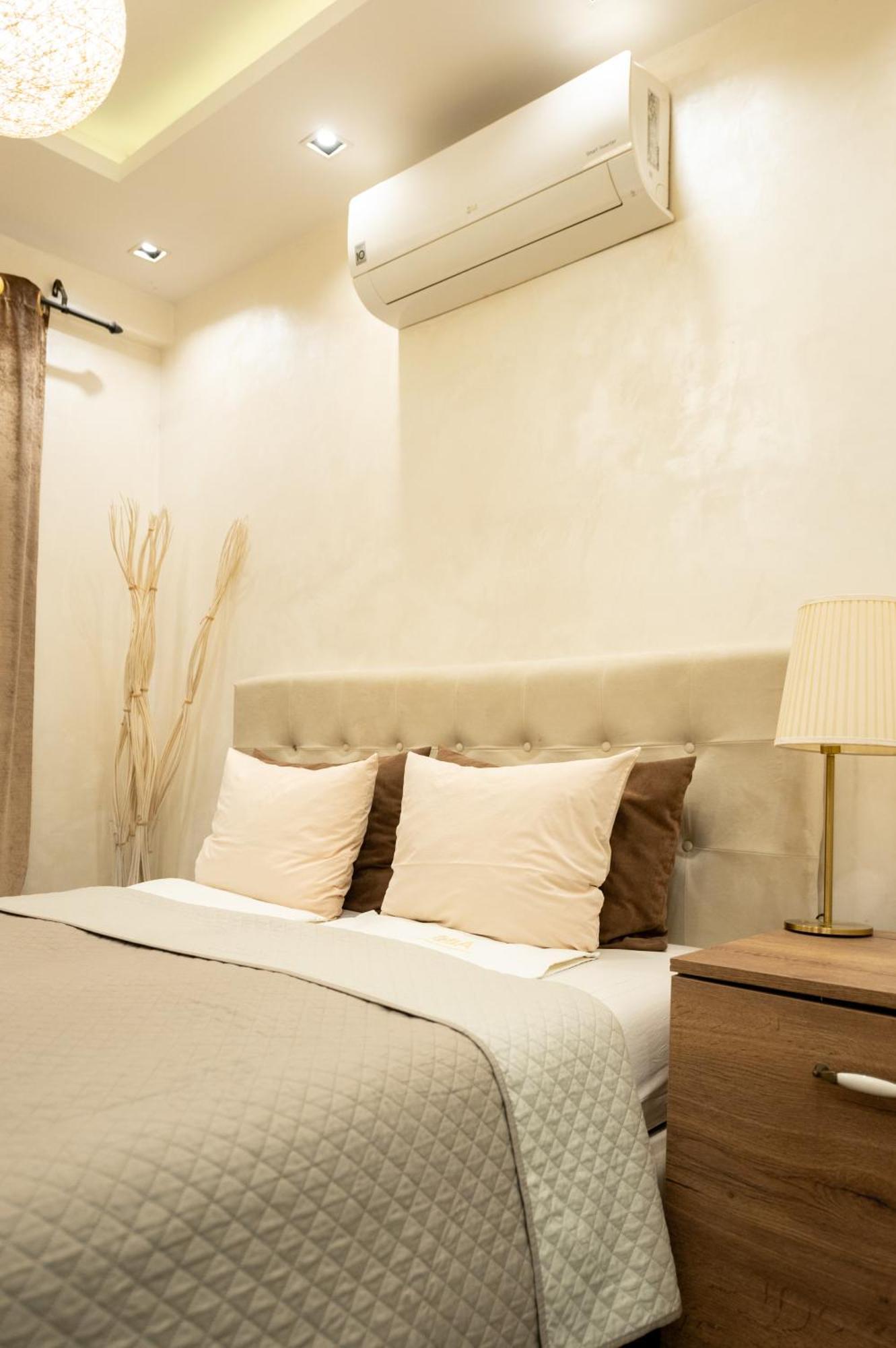 Central Business Apartments Jacuzzi Belgrade Extérieur photo