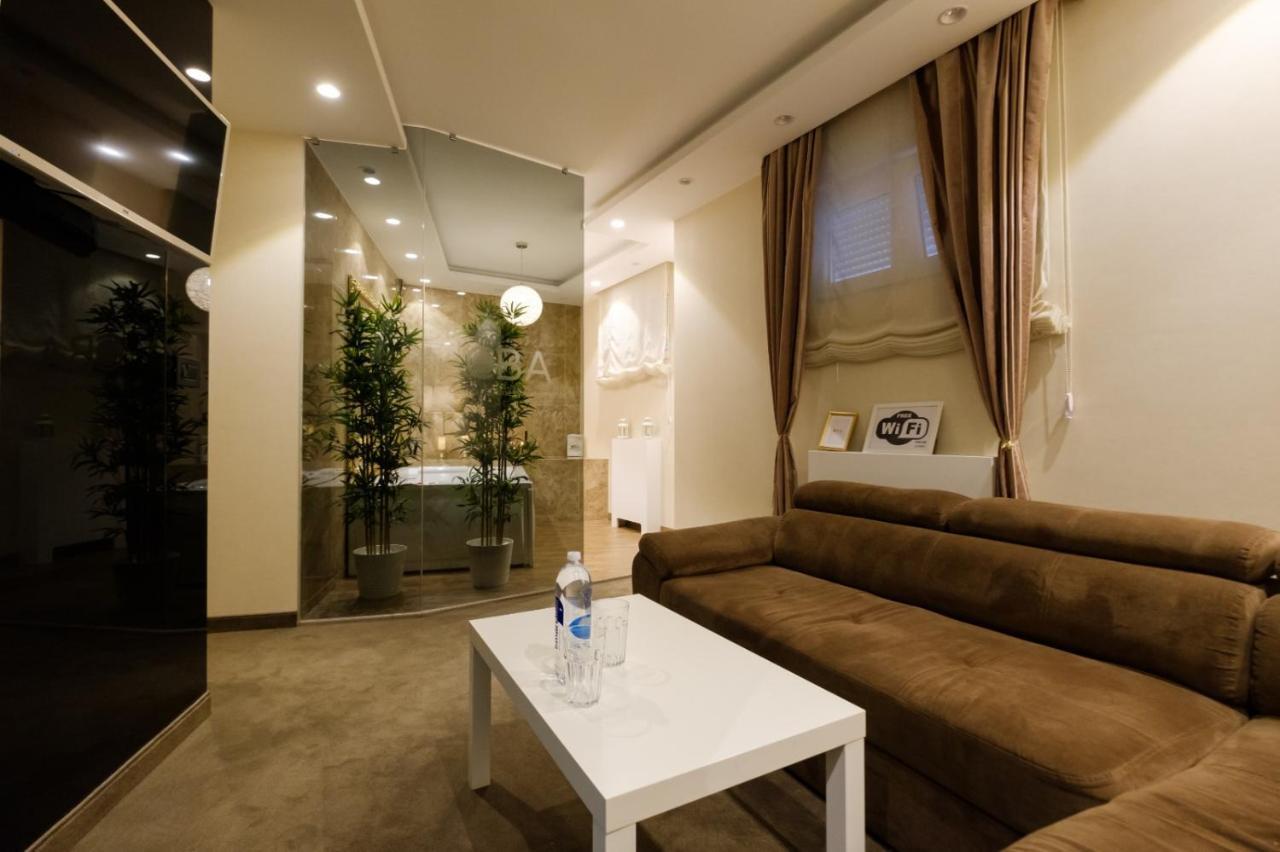 Central Business Apartments Jacuzzi Belgrade Extérieur photo